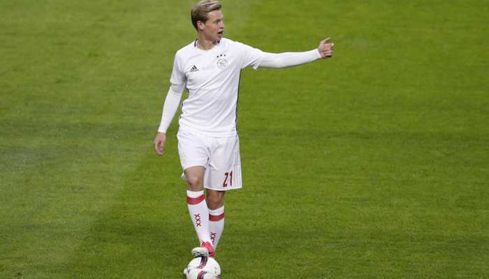  Inspired by Johan Cruyff, De Jong keen to make mark at Barcelon