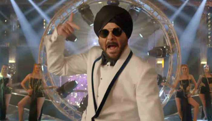 Anil Kapoor celebrates 2 years of &#039;Mubarakan&#039;, hints at sequel