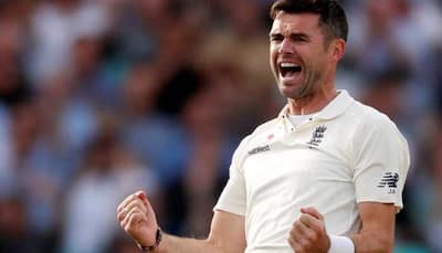 James Anderson apologises to England teammates after re-injuring calf