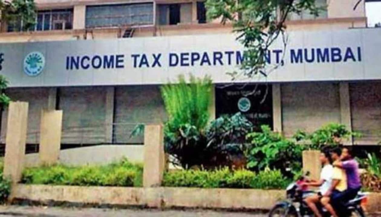 Income Tax Department conducts search across 40 locations of prominent real  estate firm in Mumbai, Pune | India News | Zee News