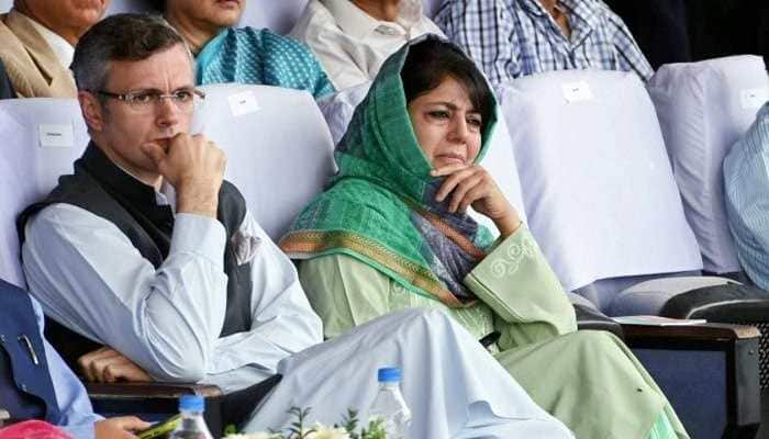 Under &#039;house arrest&#039;, Omar Abdullah and Mehbooba Mufti urge Kashmiris to stay united and calm