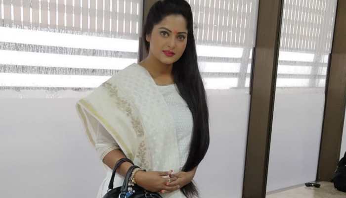 How Bhojpuri actress Anjana Singh wished her fans on Nag Panchami - Pics