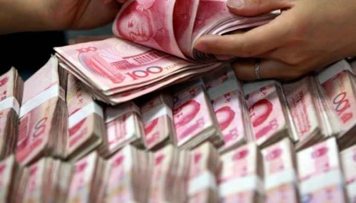 China's Yuan steadies but stocks plunge as trade tensions grow