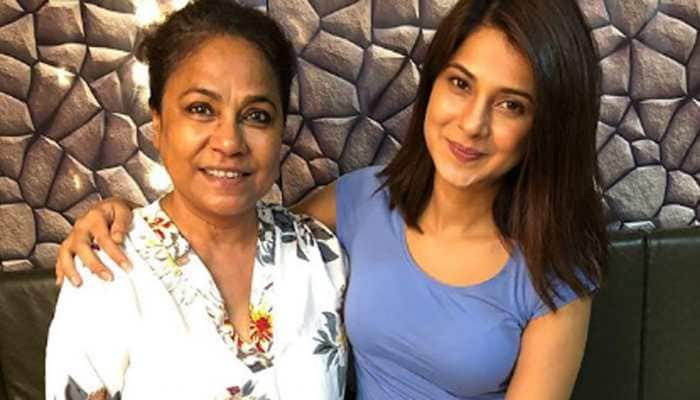 Seema Biswas shoots with ardent fan Jennifer Winget