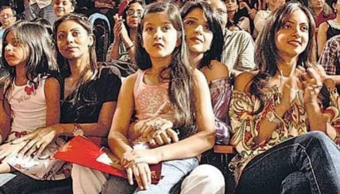 Throwback pic of Suhana Khan with mom Gauri and BFF Shanaya Kapoor delights the internet