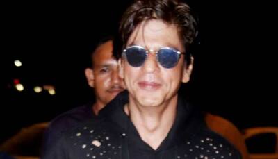 Viral: Shah Rukh Khan's sweet gesture for fans in Melbourne is winning the internet