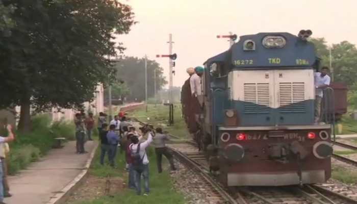 Stranded at Wagah, Samjahuta Express brought to Attari by Indian crew
