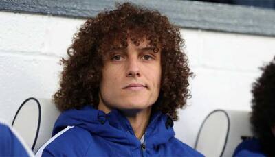 Arsenal sign Brazilian defender David Luiz from Chelsea