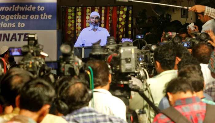 Malaysia to question Islamic preacher Zakir Naik over racially sensitive remarks