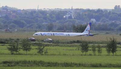 Russian pilots earn Kremlin's praise after landing plane in cornfield