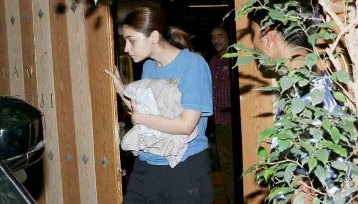 Alia Bhatt visits Brahmastra director Ayan Mukherji to wish him on birthday — Pics