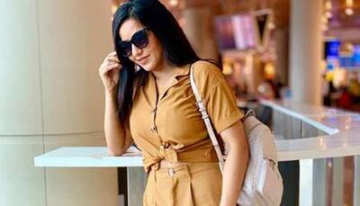 Monalisa jets off to Delhi in Khaki outfit- See pics
