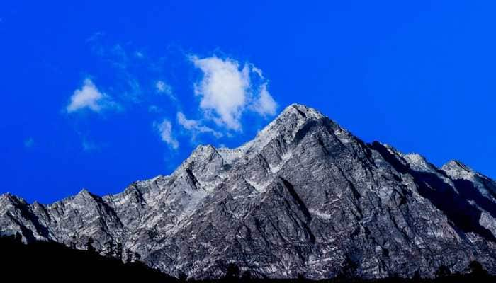 Govt opens 137 mountain peaks in four states to foreigners for mountaineering and trekking