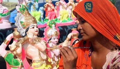 Janmashtami 2019: Top SMS, WhatsApp and Facebook messages for your loved ones