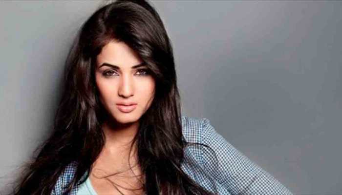 Being slotted frustrates Sonal Chauhan