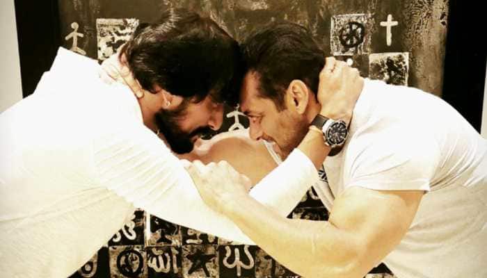 &#039;Sultan &amp; Pehlwaan&#039;: Sudeep poses with Salman Khan