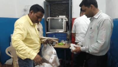 Rotten food items found in base kitchen of Delhi-Bhopal Shatabdi Express, samples sent to lab
