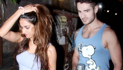 Disha Patani spotted with a mystery man? Photos
