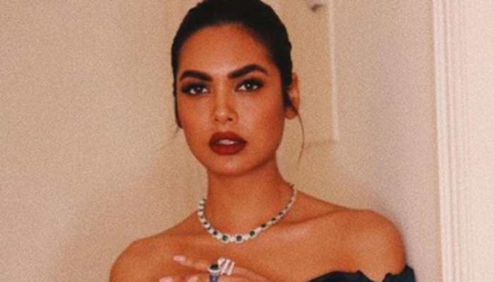Esha Gupta sizzles in monokini