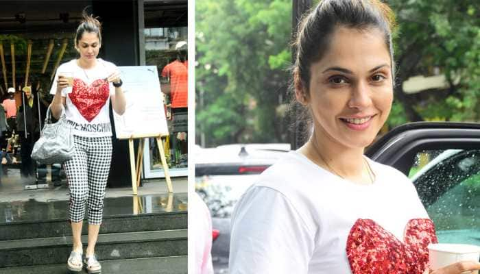 Isha Koppikar is all hearts in her latest pics! See inside