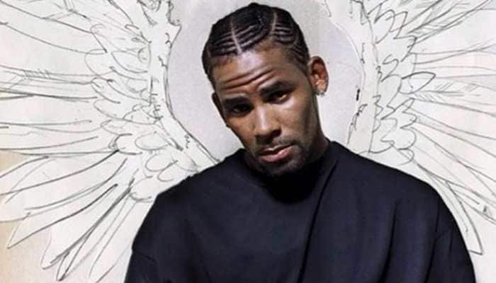 R Kelly wants to be out of solitary confinement