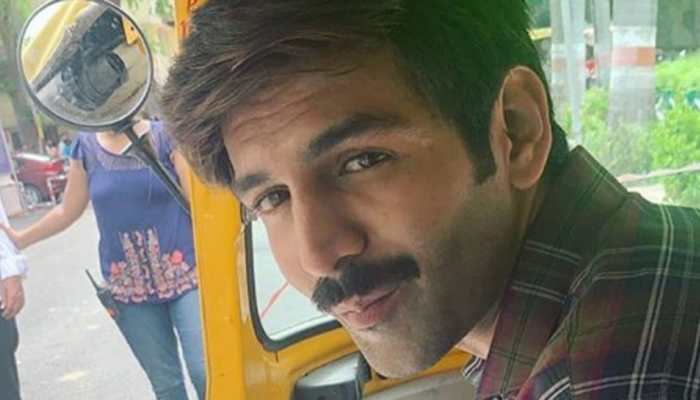 Kartik Aaryan relishes pizza on 'Pati Patni Aur Woh' sets, thanks Bhumi Pednekar—Pic proof