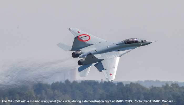 Russia&#039;s Mikoyan MiG-35D fighter loses left wing panel while flying at MAKS 2019