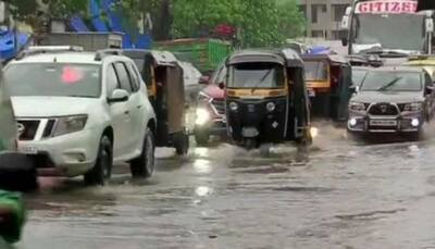 Heavy rain in Mumbai paralyses traffic