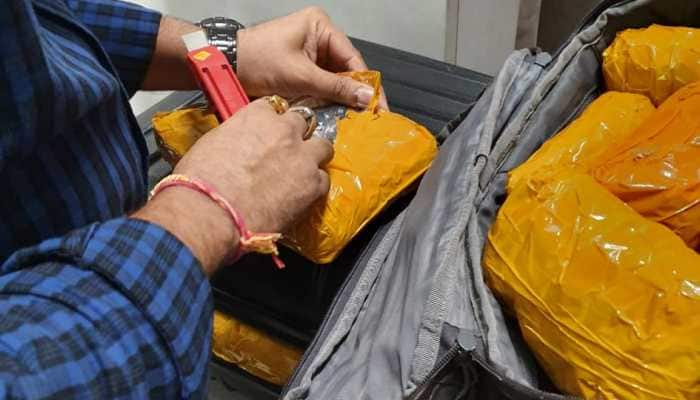 CISF seizes 1 lakh microSD memory cards worth Rs 3 to 6 crores at Delhi&#039;s IGI Airport