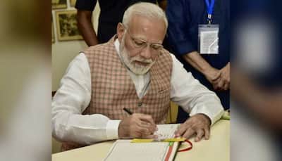 What PM Modi wrote in visitor's book after Ganesha darshan in Mumbai