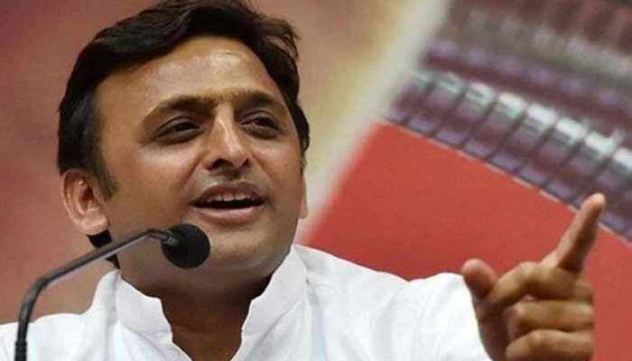 Authorities demand ban on SP chief Akhilesh Yadav's visit to Rampur on Monday to support MP Azam Khan