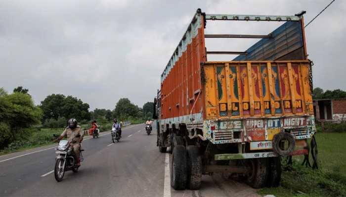 Truck driver pays whopping Rs 1.41 lakh fine for flouting traffic rules