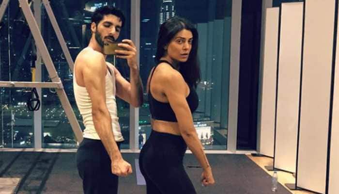 Sushmita Sen bends backwards for boyfriend Rohman Shawl and you can&#039;t miss the video—Watch