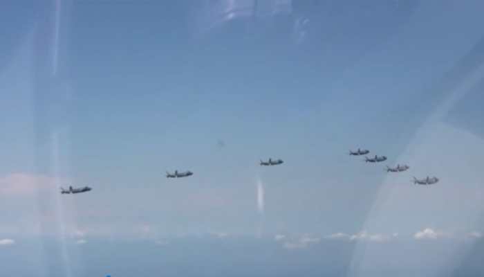 China's PLAAF video shows 7 Chengdu J-20s, its largest formation of stealth fighters flying together