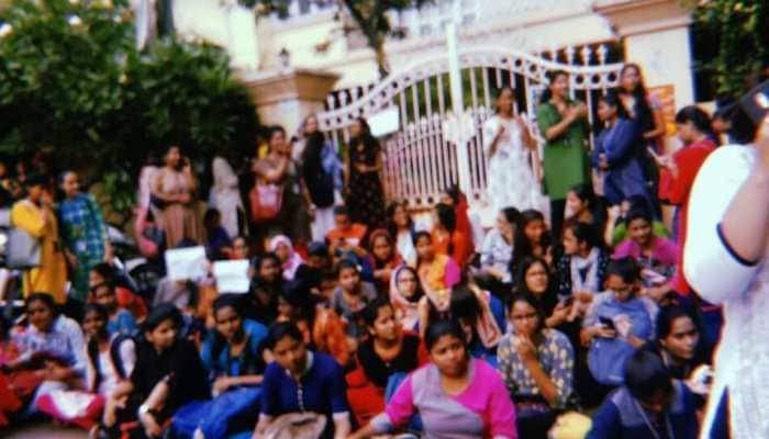 Girl students up in arms over Hyderabad college&#039;s dress code diktat