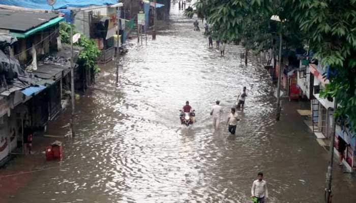IMD predicts &#039;extremely&#039; heavy rainfall in Gujarat, Maharashtra, Goa; red alert issued