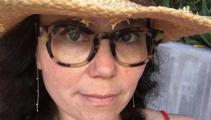 Alex Borstein wins Emmy for Supporting Actress in Comedy Series