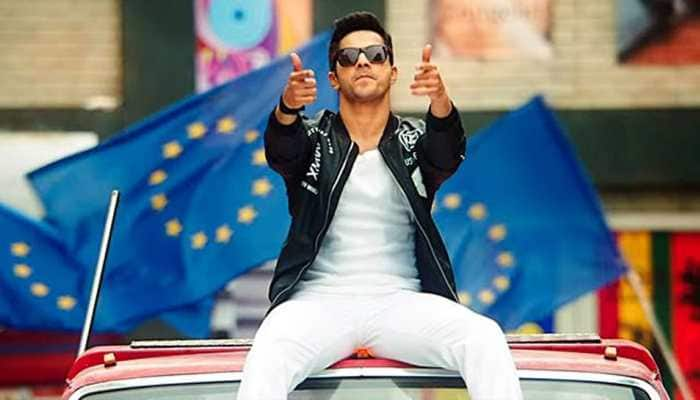 I always reach set on time: Varun Dhawan