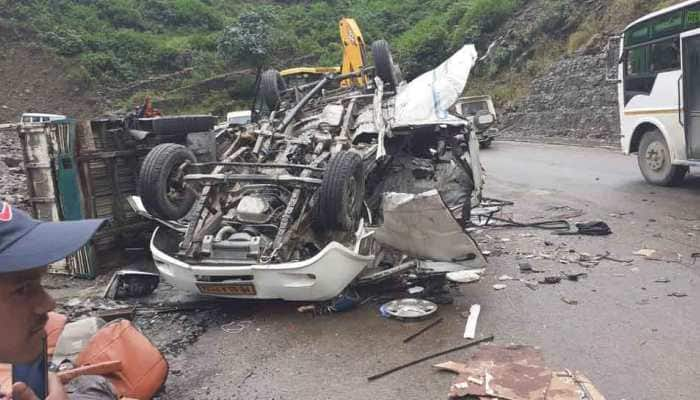 5 dead after boulder collapses over their vehicle in Uttarakhand&#039;s Devprayag