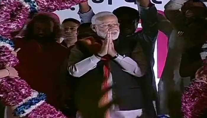 PM Narendra Modi arrives home from US, gets rousing welcome at Delhi&#039;s Palam airport