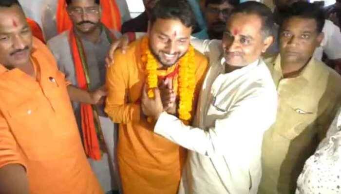 BJP fields vegetable vendor's son Nand Lal Rajbhar for Ghosi by-election