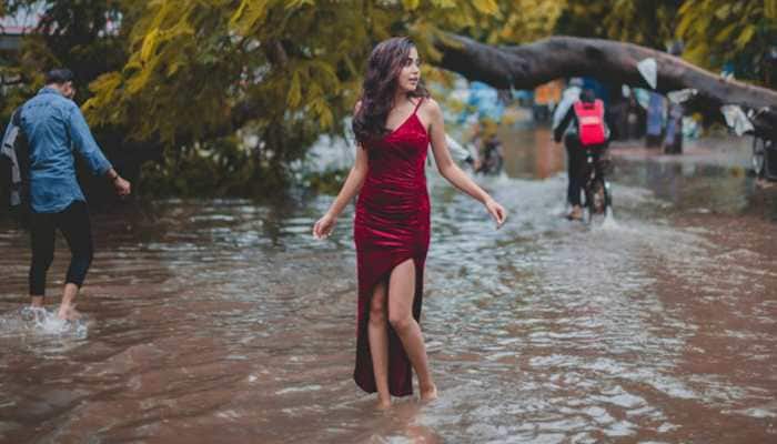 &#039;Mermaid in disaster&#039;: Woman&#039;s photoshoot on flooded Patna roads goes viral