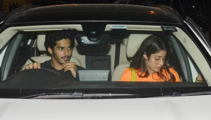 Janhvi Kapoor-Ishaan Khatter snapped on a dinner date—Photos