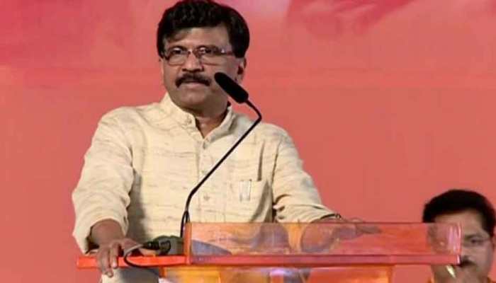 Devendra Fadnavis will be seen sitting next to Uddhav Thackeray in Shiv Sena&#039;s next Dussehra rally: Sanjay Raut