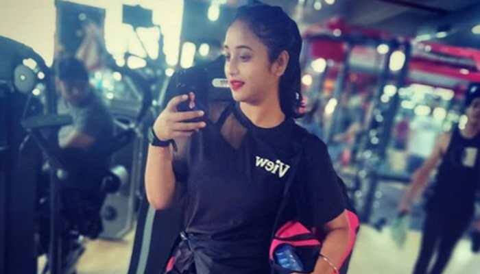 Rani Chatterjee's throwback pic from the beach will give you major TGIF feels—See inside