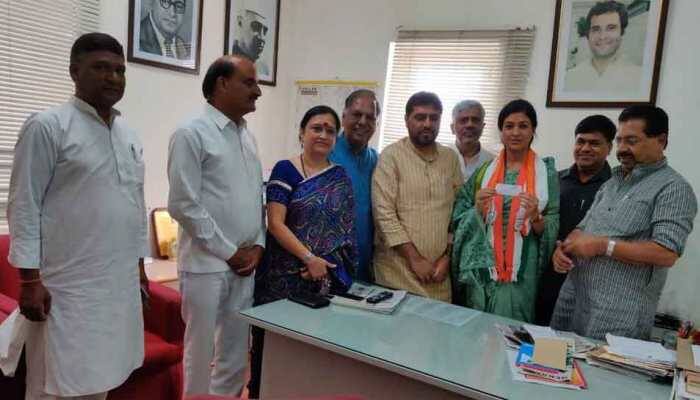 Ex-AAP MLA Alka Lamba rejoins Congress in presence of party leader PC Chacko