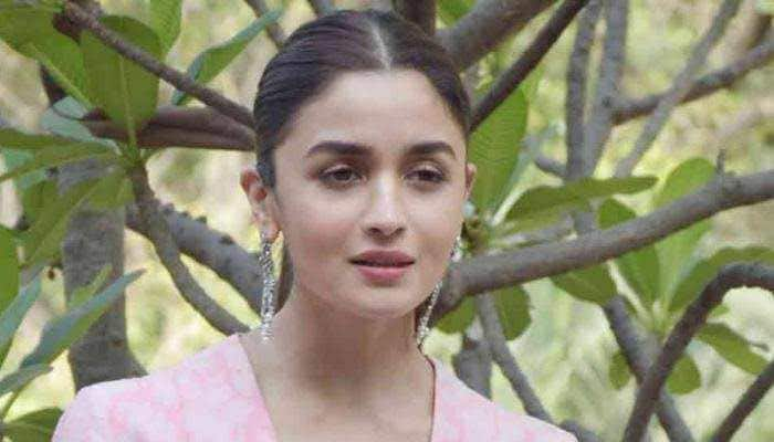 Alia Bhatt misses mom Soni Razdan &#039;terribly&#039;, posts pic of hand-written note by her 