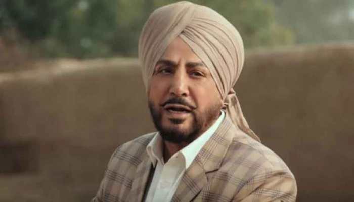 Complaint against Punjabi singer Gurdaas Maan for cancelling Durga Puja performance in Kolkata over Golden Temple replica venue