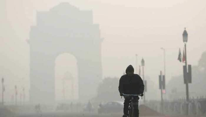 Delhi-NCR wakes up to hazy morning, air quality continues to be &#039;poor&#039;