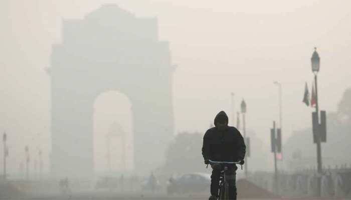 Delhi-NCR wakes up to hazy morning, air quality continues to be 'poor'